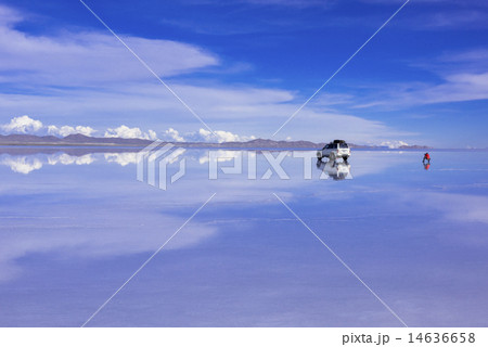 ミラーレイクのウユニ塩湖 14636658