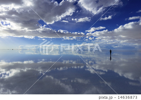 ミラーレイクのウユニ塩湖 14636873