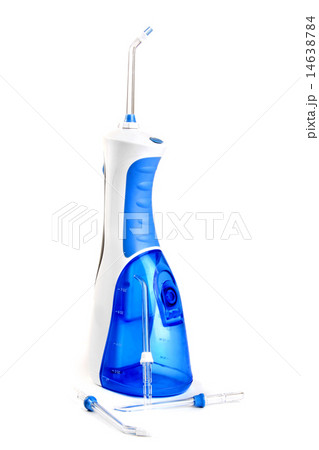 Oral irrigator with four replaceable jet tips 14638784