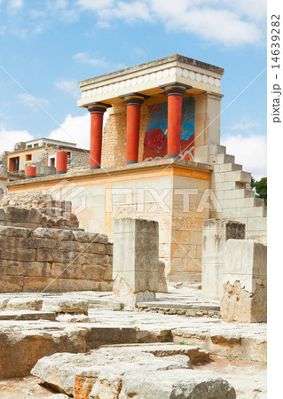 Knossos palace at Crete, Greece Knossos palace at Crete, Greece 14639282