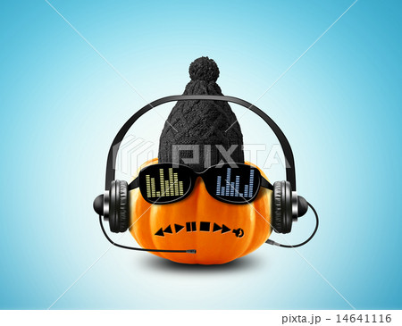 Music pumpkin in the headphones 14641116