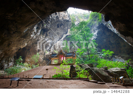 king rama v pavilion in lime stone cave thailand 14642288