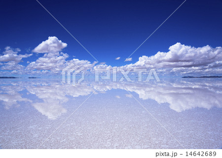 ミラーレイクのウユニ塩湖 14642689