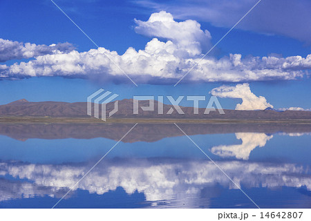 ミラーレイクのウユニ塩湖 ミラーレイクのウユニ塩湖 14642807
