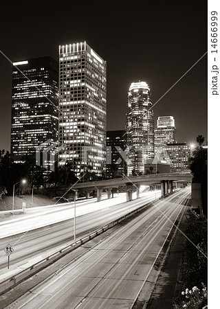 Los Angeles at night 14666999