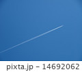 青空に飛行機雲のペイント 14692062