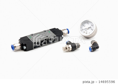 Pneumatic Valve and Pressure Gauge Pneumatic Valve and Pressure Gauge 14695596