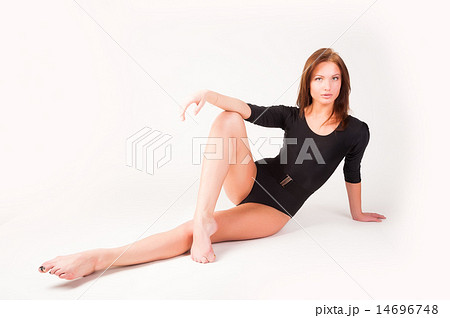 flexible athletic woman 14696748