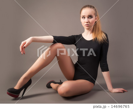 flexible athletic woman 14696765