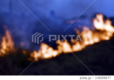 Blur background fire burning Blur background fire burning 14699877