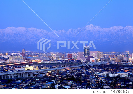 立山と富山の夜景 14700637