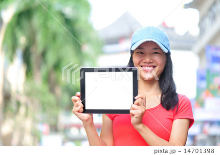 young asian woman hold blank digital tablet  14701398