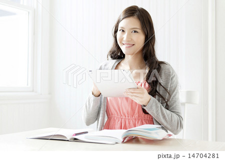 若い女性 14704281