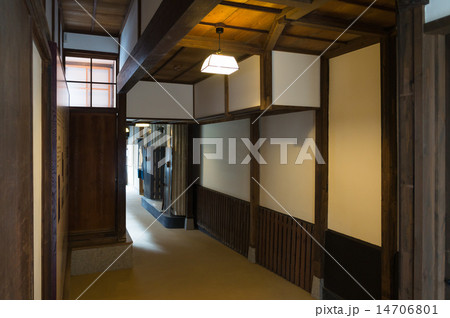 旧小澤家住宅　通り土間 14706801