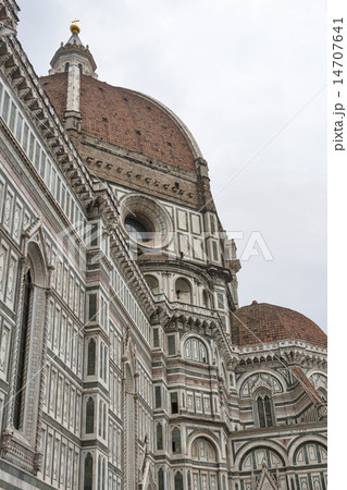 Basilica Saint Mary of the Flower in Florence, Italy Basilica Saint Mary of the Flower in Florence, Italy 14707641