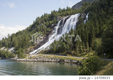 Furebergsfossen waterfall (Hordaland, Norway) Furebergsfossen waterfall (Hordaland, Norway) 14709035