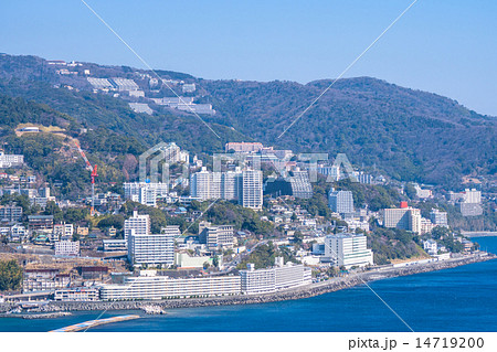 熱海の街並み【朝一の明るい時間帯】 14719200
