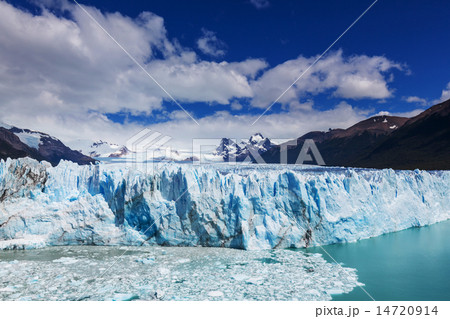 Glacier in Argentina 14720914