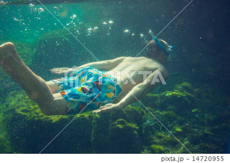 Underwater Underwater 14720955
