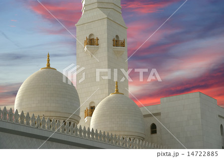 Abu Dhabi Sheikh Zayed White Mosque in UAE 14722885