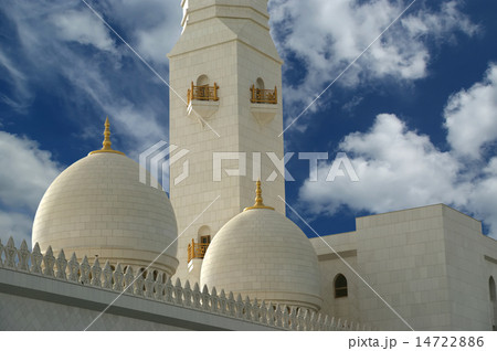 Abu Dhabi Sheikh Zayed White Mosque in UAE 14722886