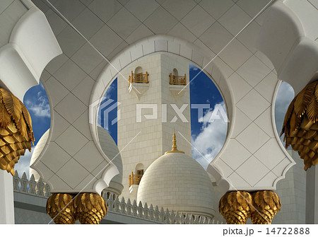Abu Dhabi Sheikh Zayed White Mosque in UAE 14722888