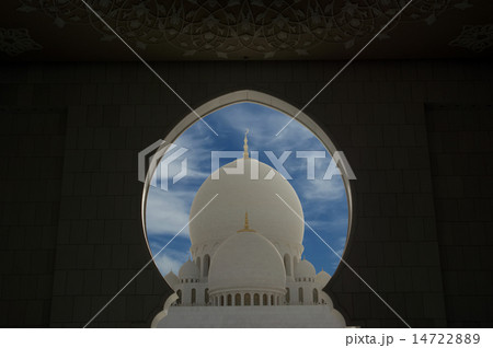 Abu Dhabi Sheikh Zayed White Mosque in UAE 14722889