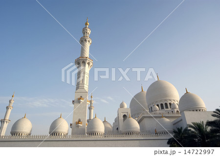 Abu Dhabi Sheikh Zayed White Mosque in UAE 14722997