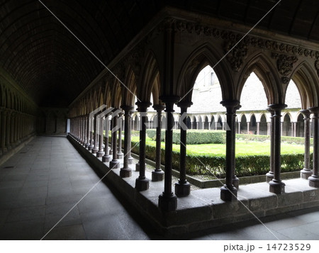 世界遺産　モンサンミッシェル修道院　回廊 14723529