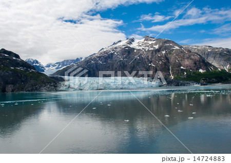 Glacier in Glacier Bay, Alaska. 14724883