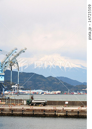 早春の富士　清水港 14725509