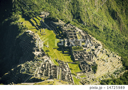 Machu Picchufrom above view in early morning Machu Picchufrom above view in early morning 14725989