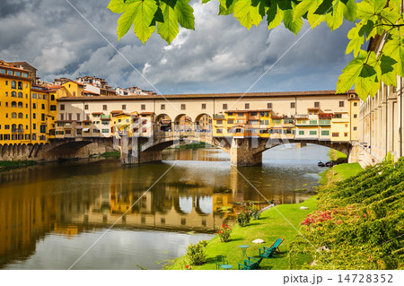 Ponte Vecchio in Florence 14728352