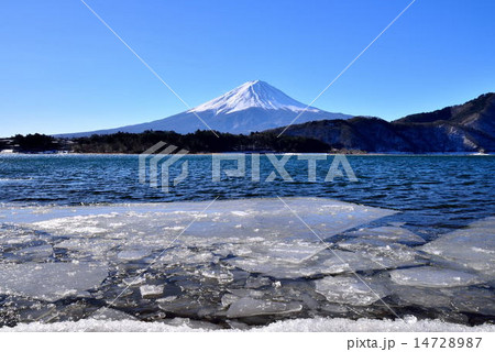 冬の河口湖 14728987