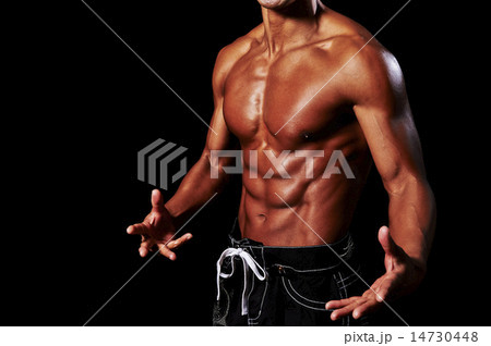 男性アスリートの筋肉の写真素材