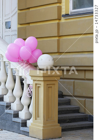 porch with balloons porch with balloons 14733327