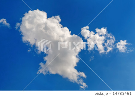 Clouds in the blue sky Clouds in the blue sky 14735461