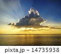 Ray light Cloud Sunset over the Golden Sea 14735938