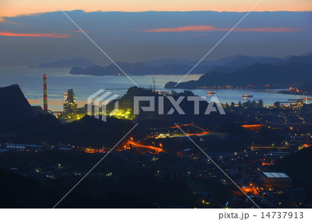 工場と夜景 工場と夜景 14737913