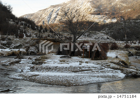 アルゼンチン ウシュアイア ティエラ・デル・フエゴ国立公園 先住民住居 アルゼンチン ウシュアイア ティエラ・デル・フエゴ国立公園 先住民住居 14751184