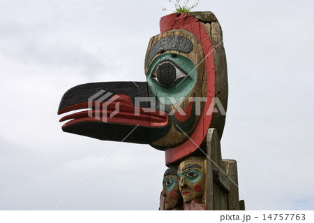 A Native American totem pole A Native American totem pole 14757763