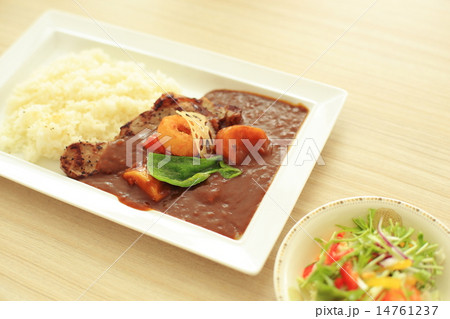 レストランのカレーライス レストランのカレーライス 14761237
