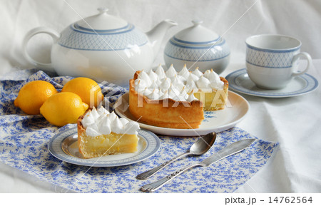 lemon tart with meringue lemon tart with meringue 14762564
