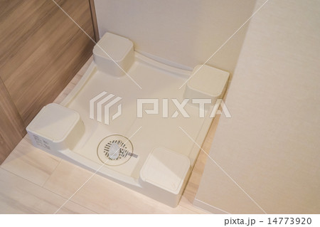 新築洗濯機置場 14773920