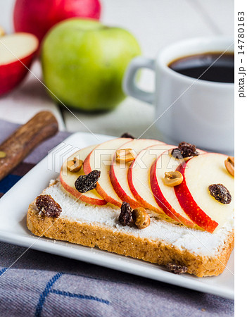bran toast with cheese, apple bran toast with cheese, apple 14780163