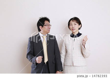 30代の仲良し夫婦 30代の仲良し夫婦 14782393