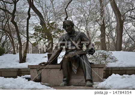 Hans Christian Andersen statue Hans Christian Andersen statue 14784354