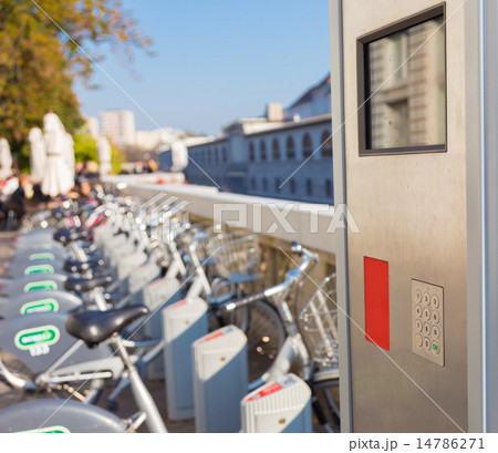 Station of urban bicycles for rent 14786271