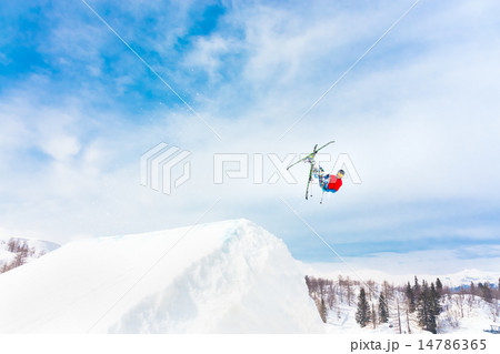 Free style skier. 14786365