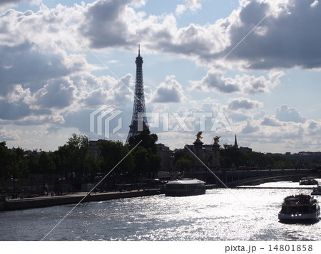 エッフェル塔とセーヌ川 エッフェル塔とセーヌ川 14801858